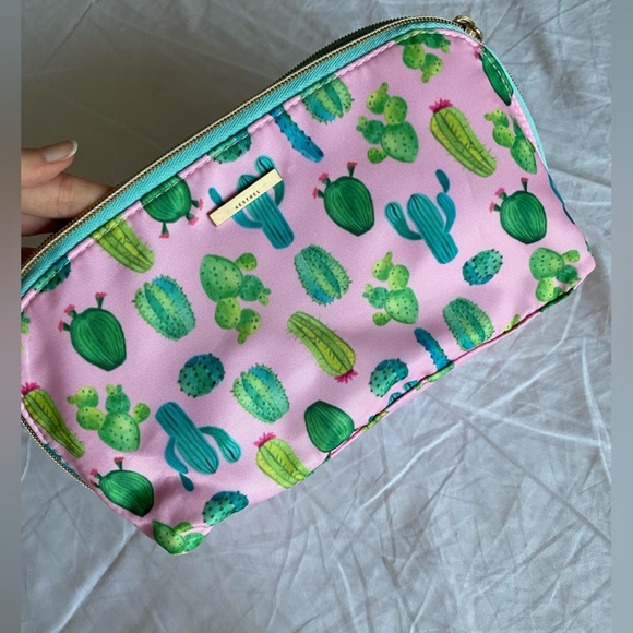Kestrel Handbags - Kestrel Cacti Succulent Makeup Cosmetic bag pouch Case Gold Logo Green Pink NWT